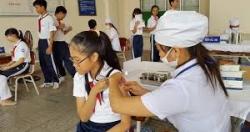 TS. Doãn Ngọc Hải tham dự buổi tiêm Vaccin phòng bệnh viêm não nhật bản tại xã An Ninh, An Đồng, huyện Quỳnh Phụ tỉnh Thái Bình.